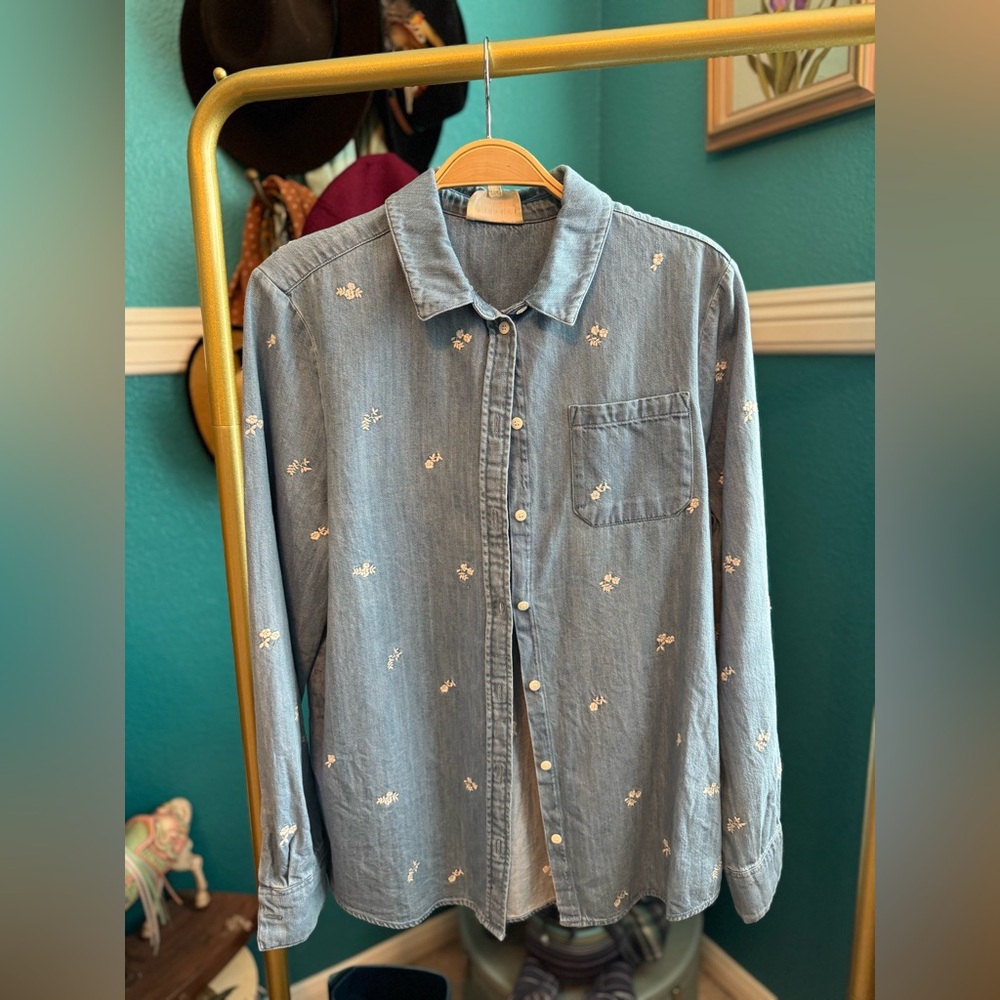 Sezane Tomboy Denim Floral Embroidered Shirt